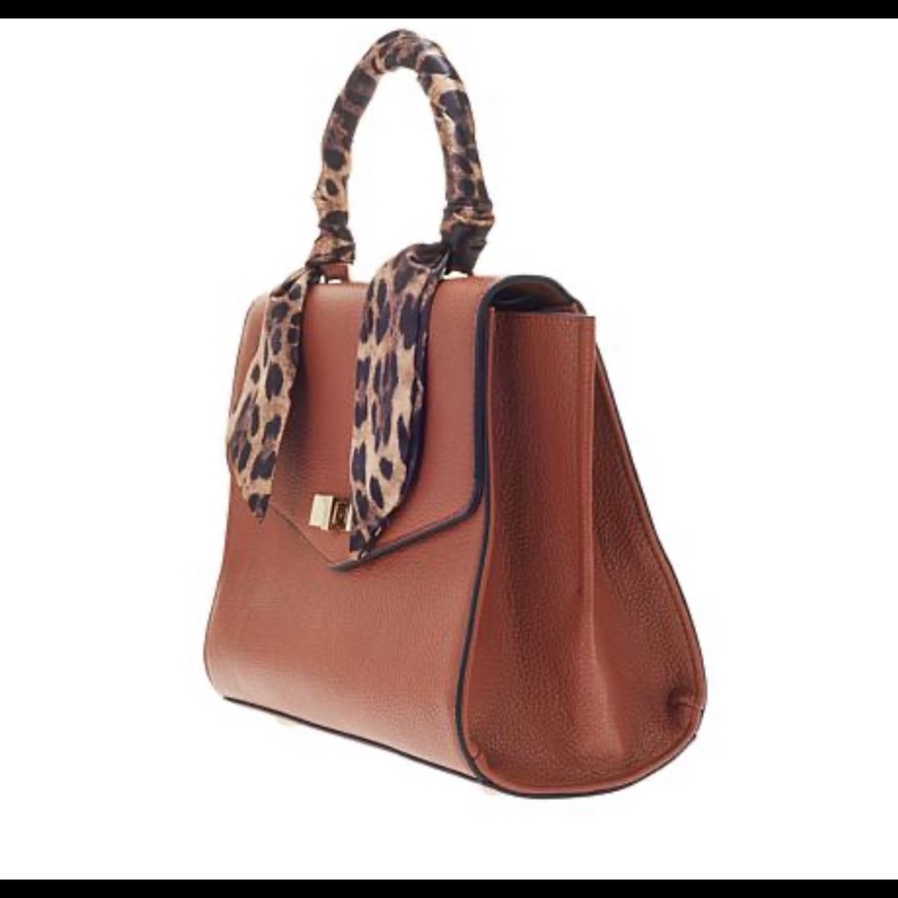 Steve Madden NWOT.  Plastic still on straps